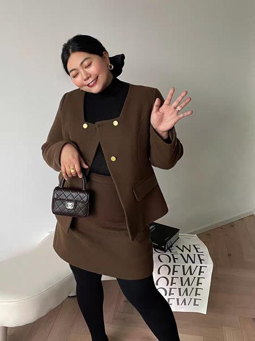 胖女人如何搭配衣服技巧